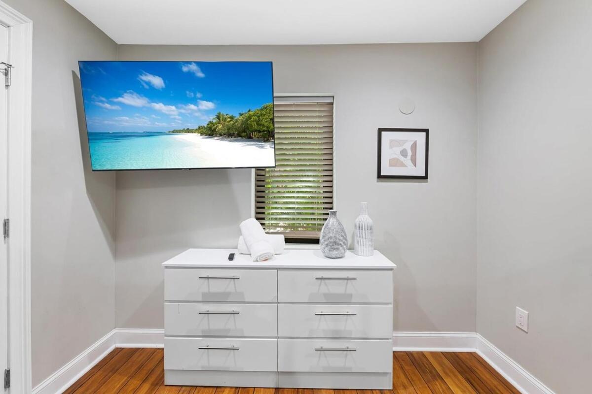 Beach Estate Las Olas Beach Best Location フォート・ローダーデール エクステリア 写真